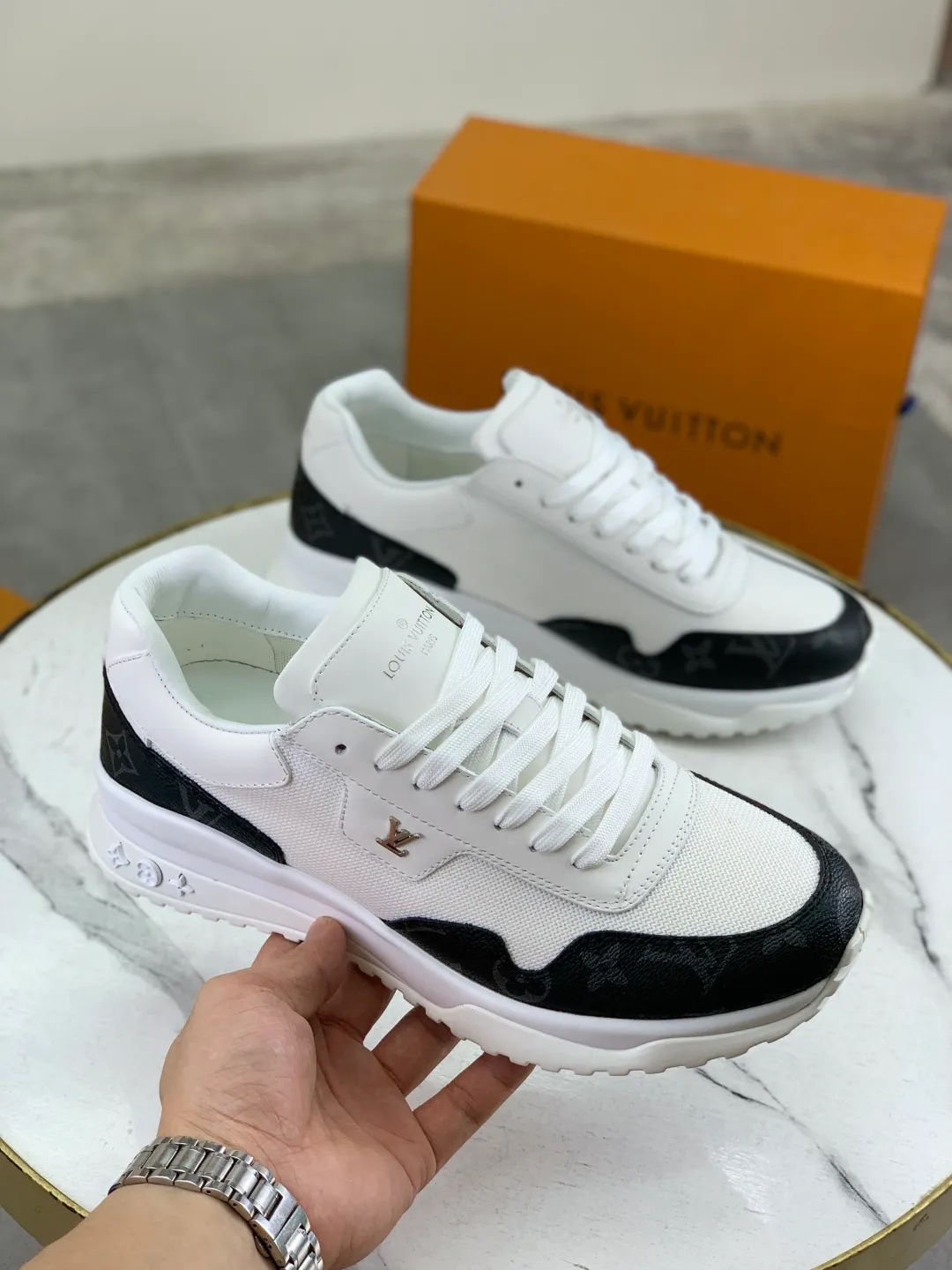 Men's men's shoes P680 new style 💶[LOUIS VUITTON] (original order) new style 🍀LV Louis Vuitton * - top version of LV classic trendy shoes! Use imported original cowhide and water-dyed cowhide lining. The latest original wear-resistant TPU combination outsole! High quality products! Multiple colors available, code number: 38-44 (45 46 customized)